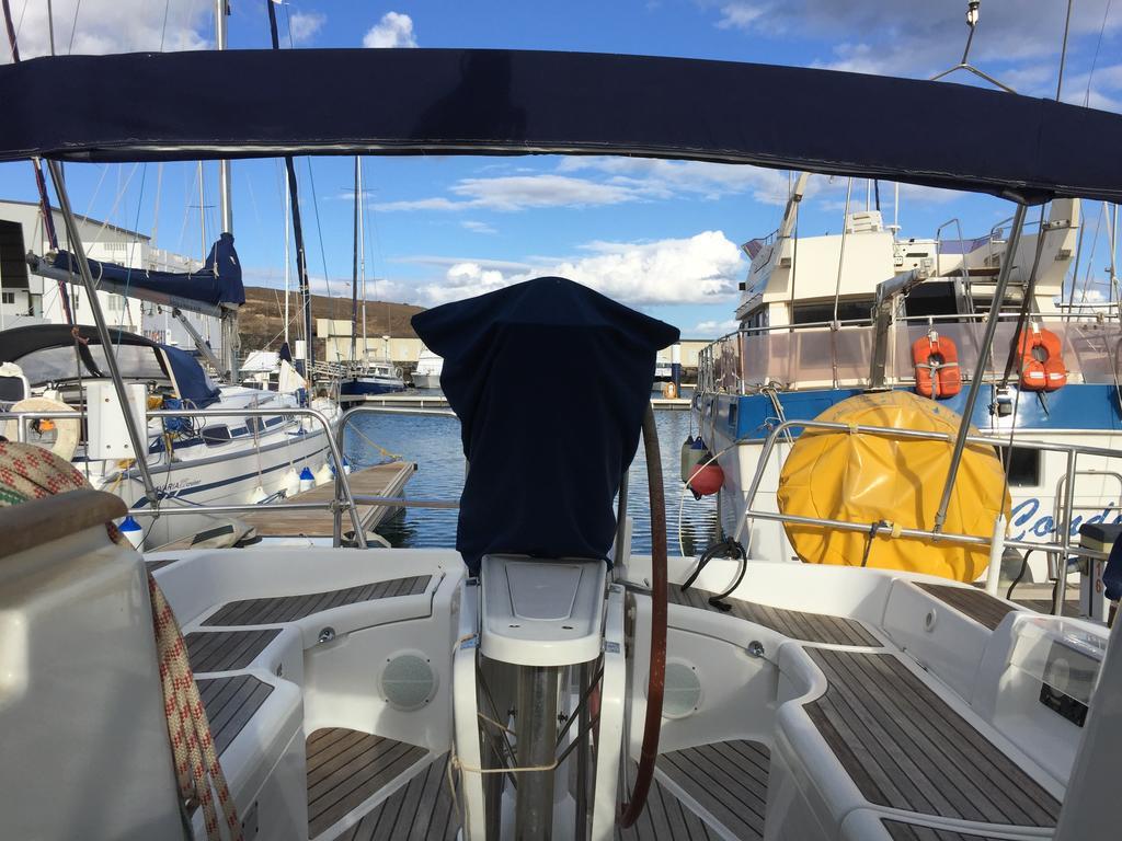 Отель Puerto Calero Boat Экстерьер фото